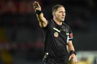Chile vs Ecuador: Néstor Pitana de Argentina acompañado de sus compatriotas Hernán Maidana y Juan Bellati.