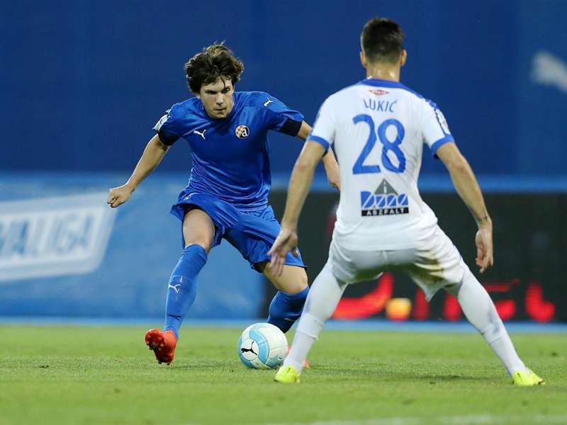Dinamo Zagreb S 109 Match Unbeaten Run Ends Goal Com