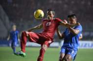 Hansamu Yama - Indonesia & Sirach Chanttong - Thailand AFF Suzuki Cup 2016