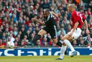 Ronaldo Luis Nazario de Lima vs. Manchester United, 2003