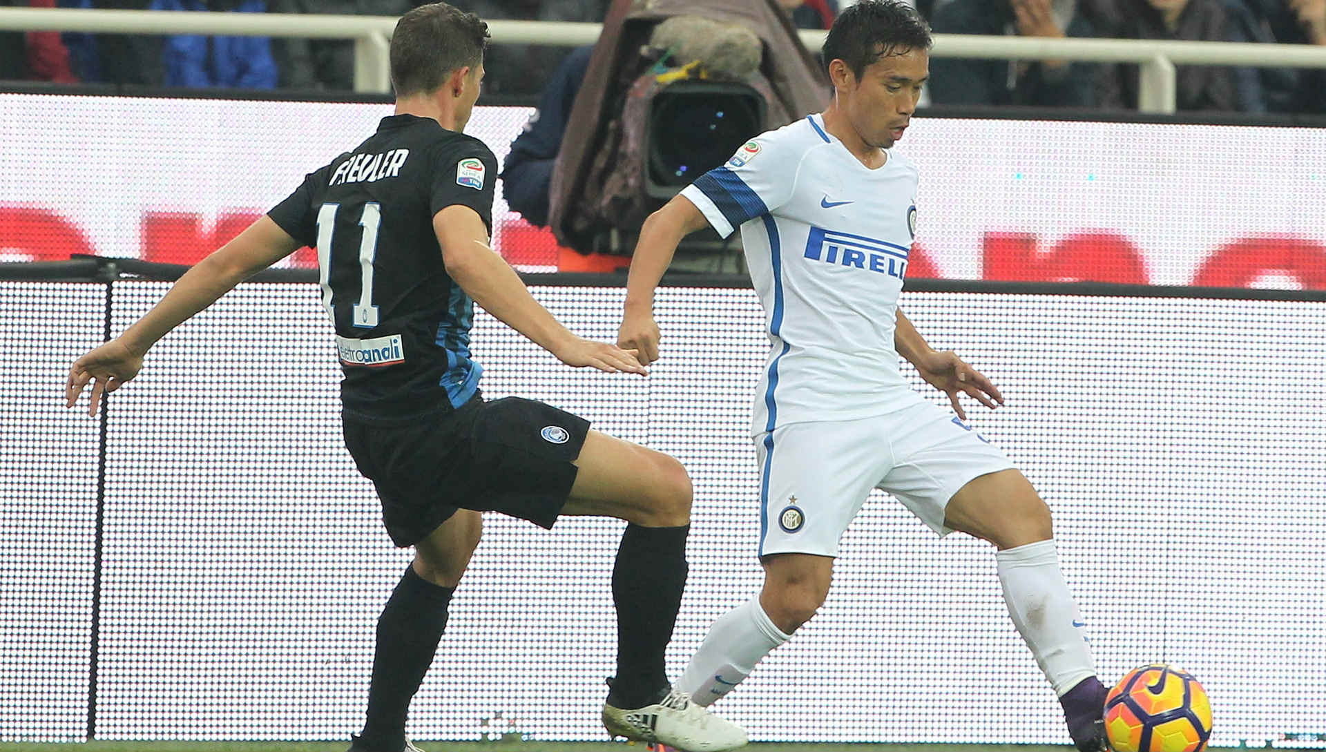 インテル長友佑都 フランク デ ブール監督解任で揺れた30日 コラム Goal Com インテル長友佑都 フランク デ ブール監督解任で揺れた30日 コラム Goal Com