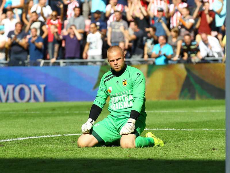 Cambuur-doelman: "PSV voetballend niet sterk" | Goal.com