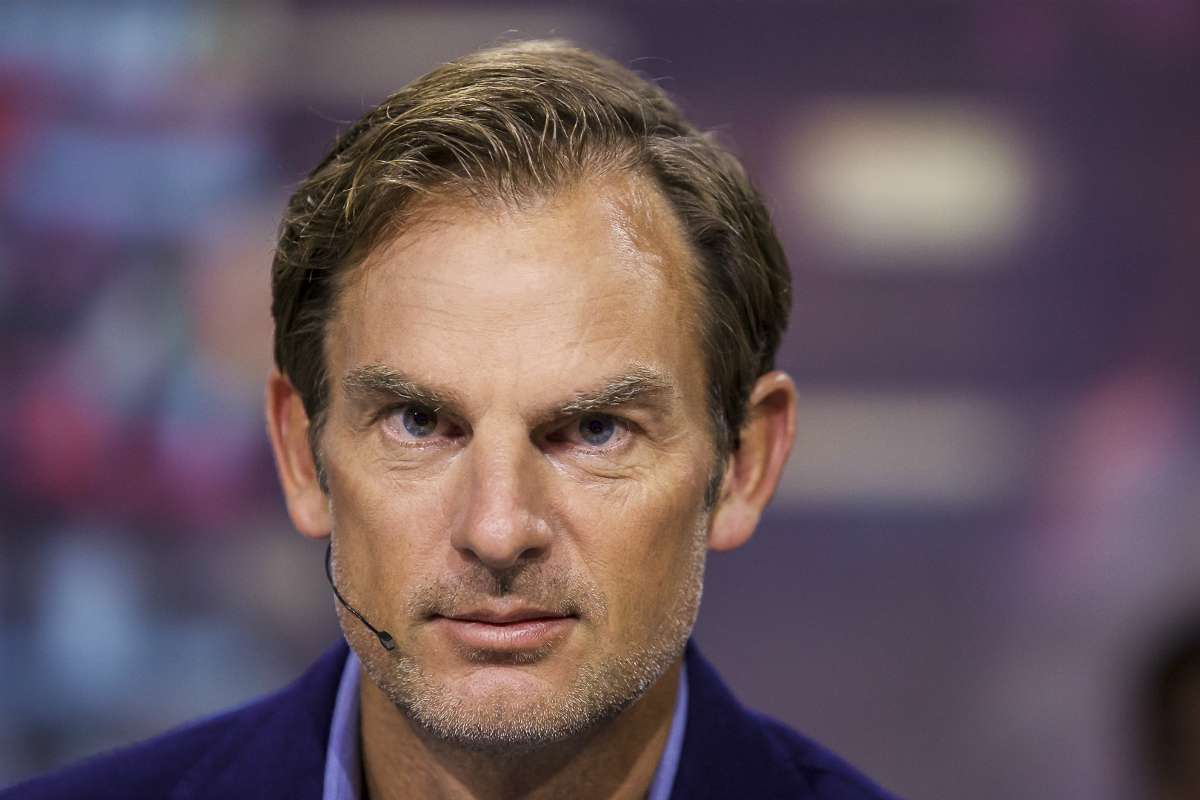 De Boer Claims Cruyff Would Turn In His Grave But Still Endorses Brother S Netherlands Formation Goal Com
