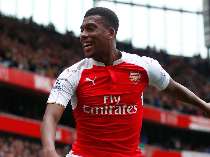 Watch Arsenal S Iwobi And Bellerin Star In Funny Commentary Video Goal Com