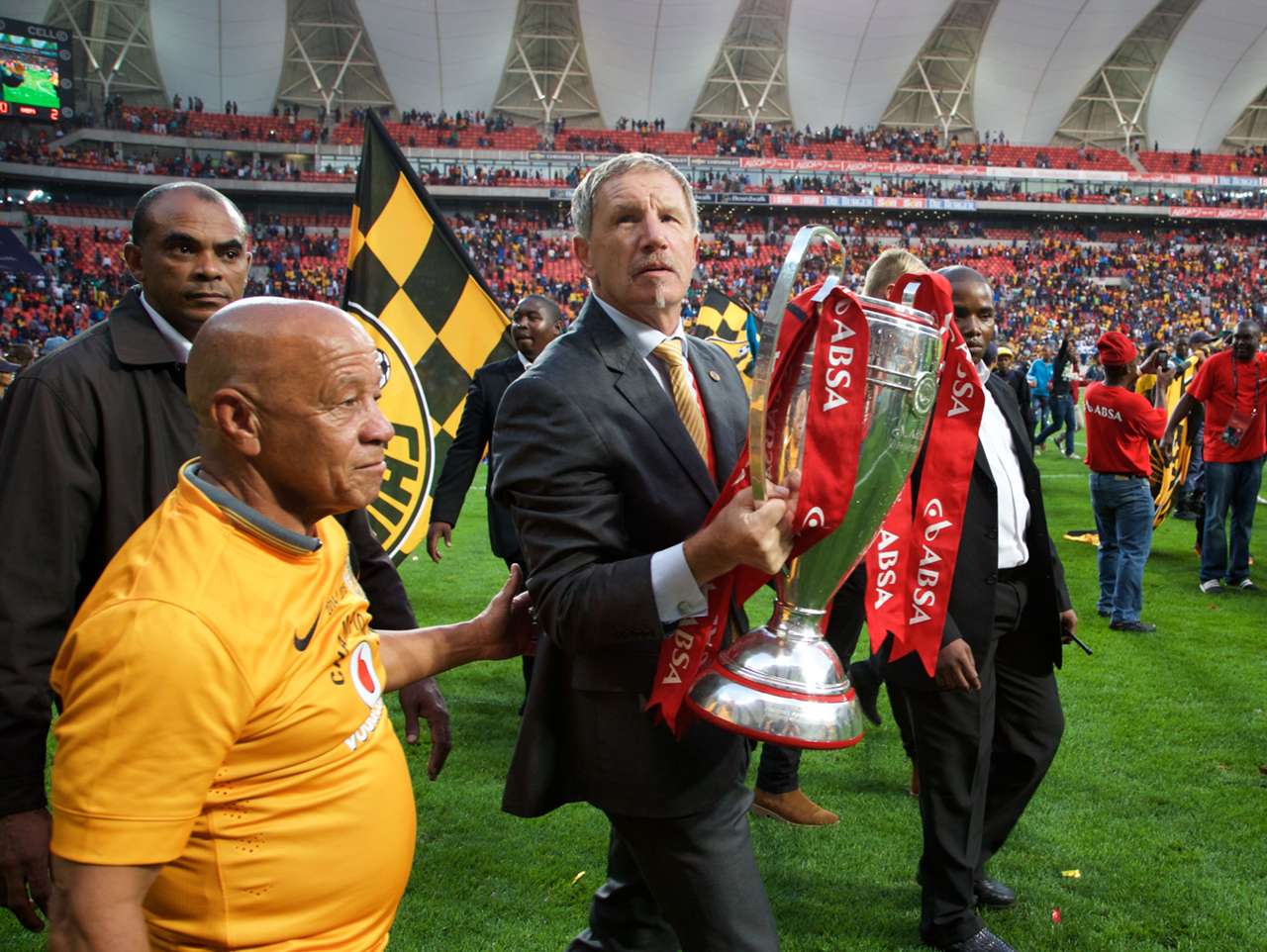 pics Stuart Baxter Trophies At Kaizer Chiefs goal com