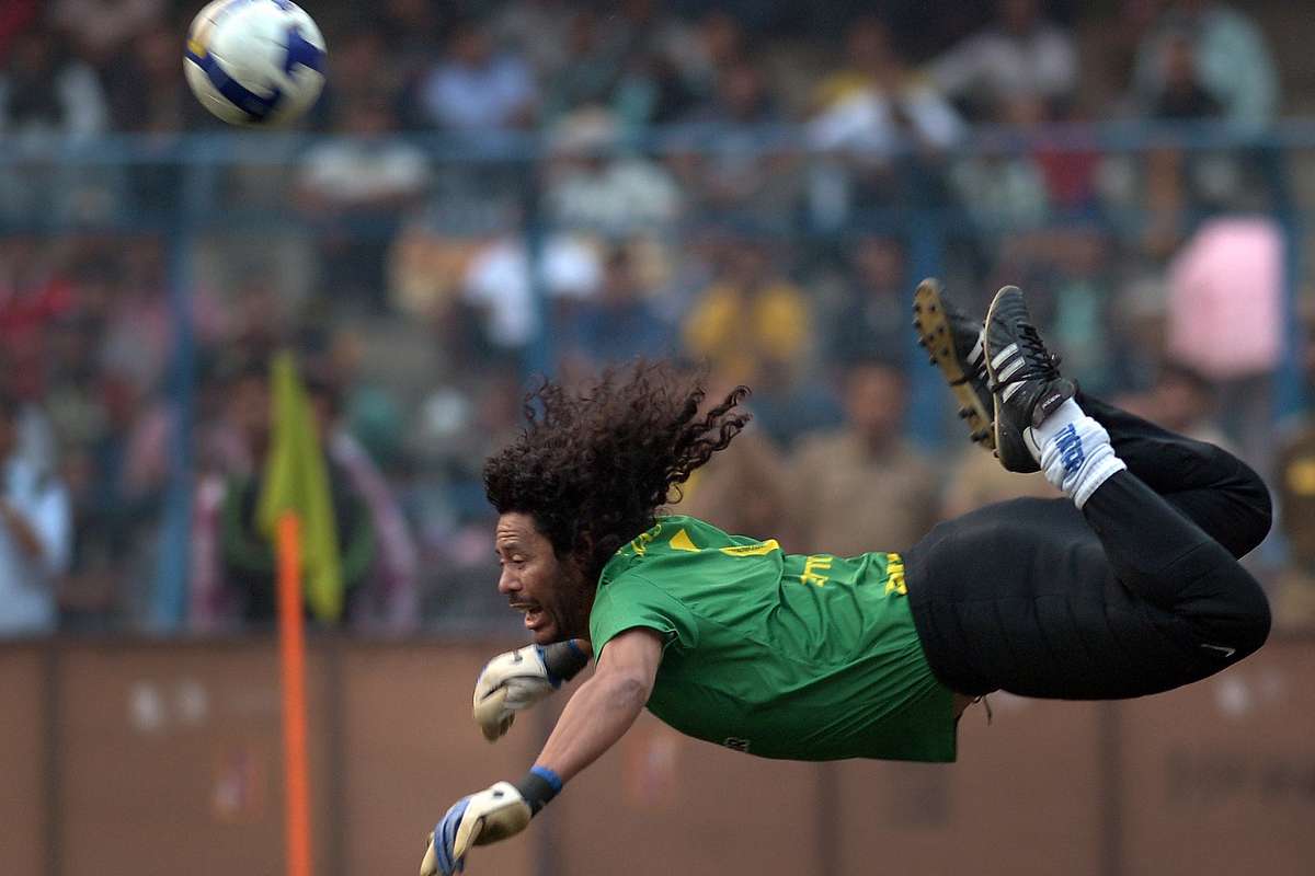 Whatever Happened To Rene Higuita Pablo Escobar S Scorpion Kicking Friend Revolutionised Goalkeeping Goal Com Whatever Happened To Rene Higuita Pablo Escobar S Scorpion Kicking Friend Revolutionised Goalkeeping Goal Com