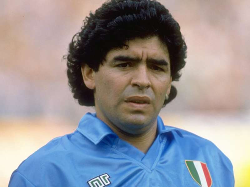 diego-maradona-napoli_1hzsfcx5etu2316elo