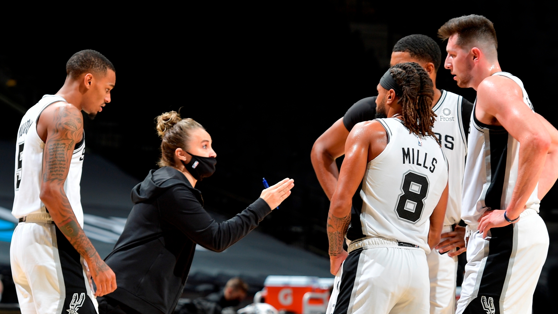 Becky Hammon becomes first woman in NBA history to coach a ... Becky hammon ретвитнул(а) 60 second docs.