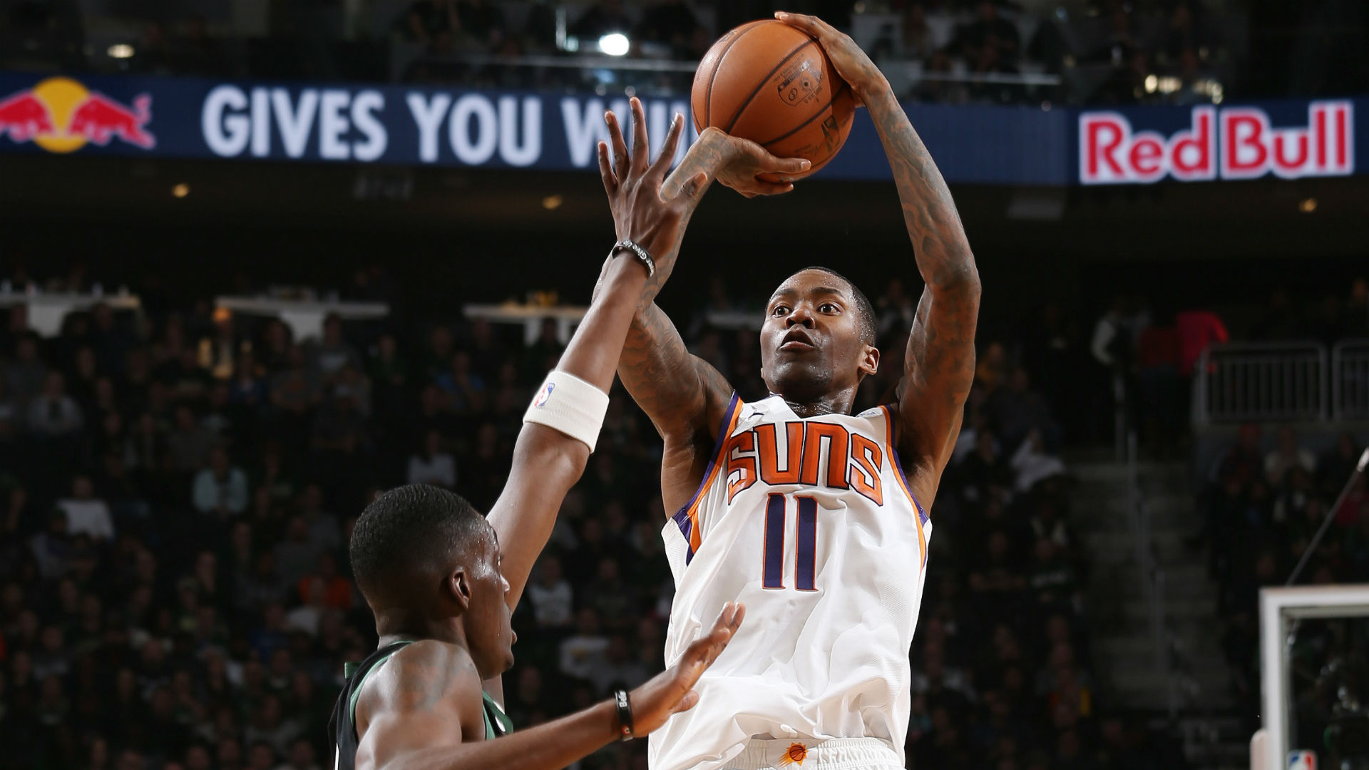 Jamal Crawford Knocks Down Game Winning Jumper As The Phoenix Suns Stun The Milwaukee Bucks Nba Com Canada The Official Site Of The Nba