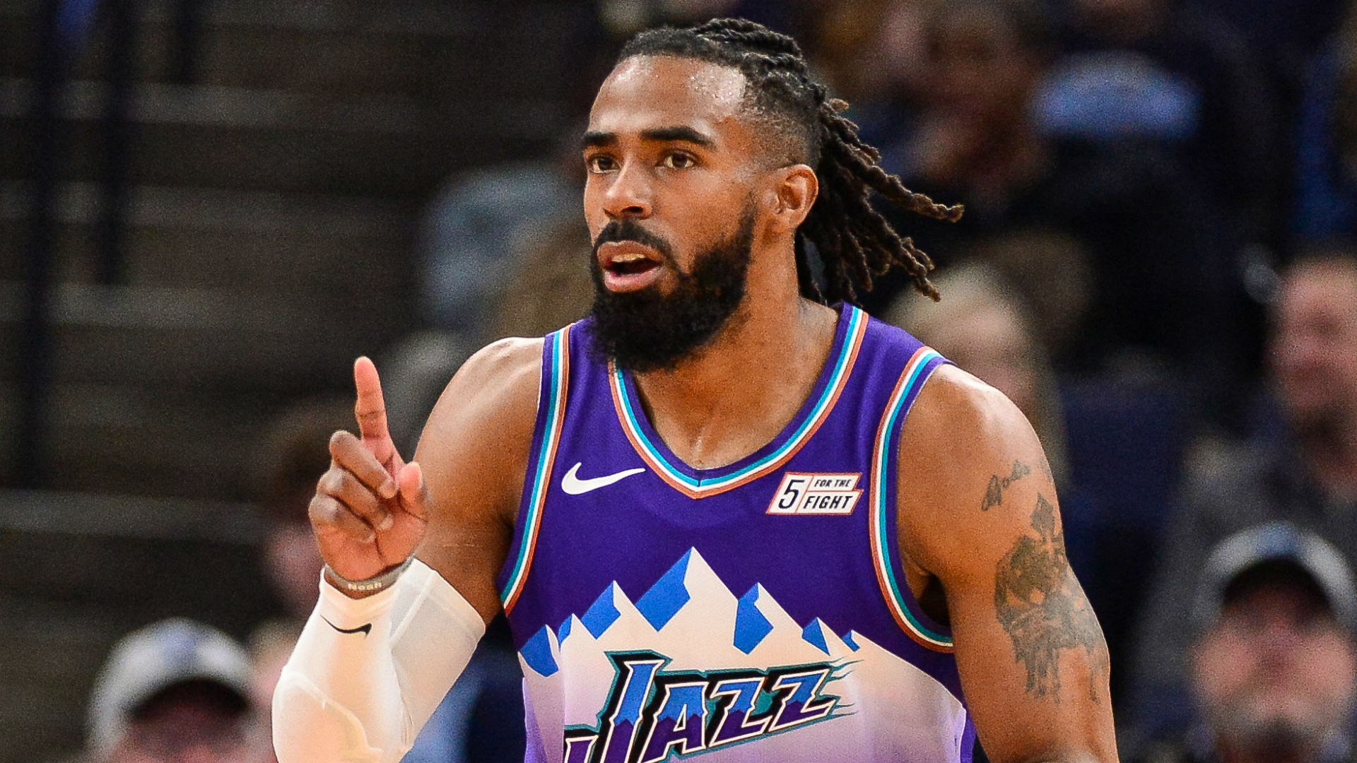 Report Mike Conley Jr. to come off the bench in return for Utah Jazz