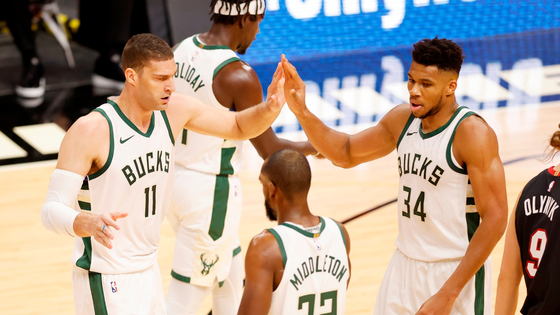 Milwaukee Bucks set singlegame 3point record in blowout win over