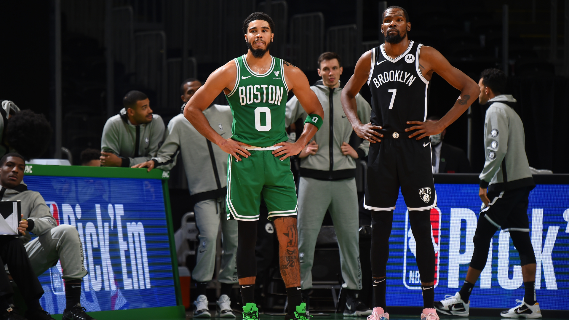 Kevin Durant frente a Boston Celtics