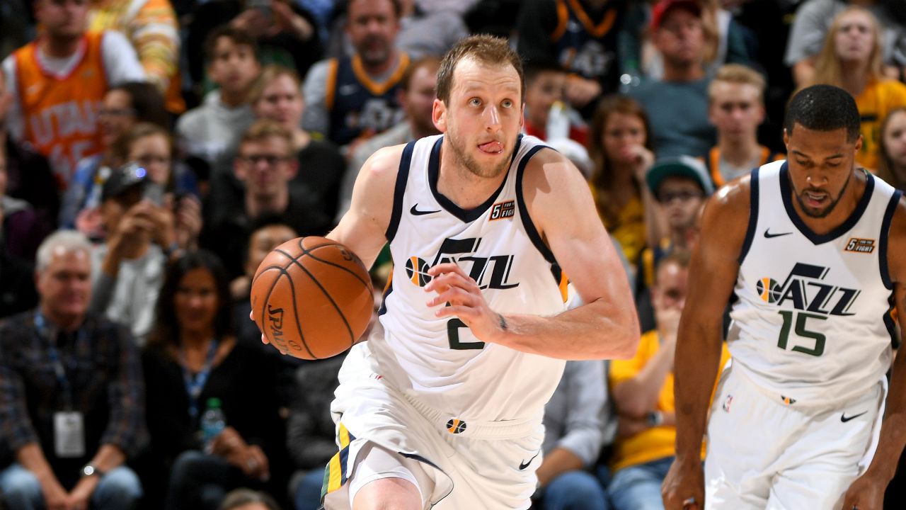 Joe Ingles records career-high 27 points, but Warriors ...