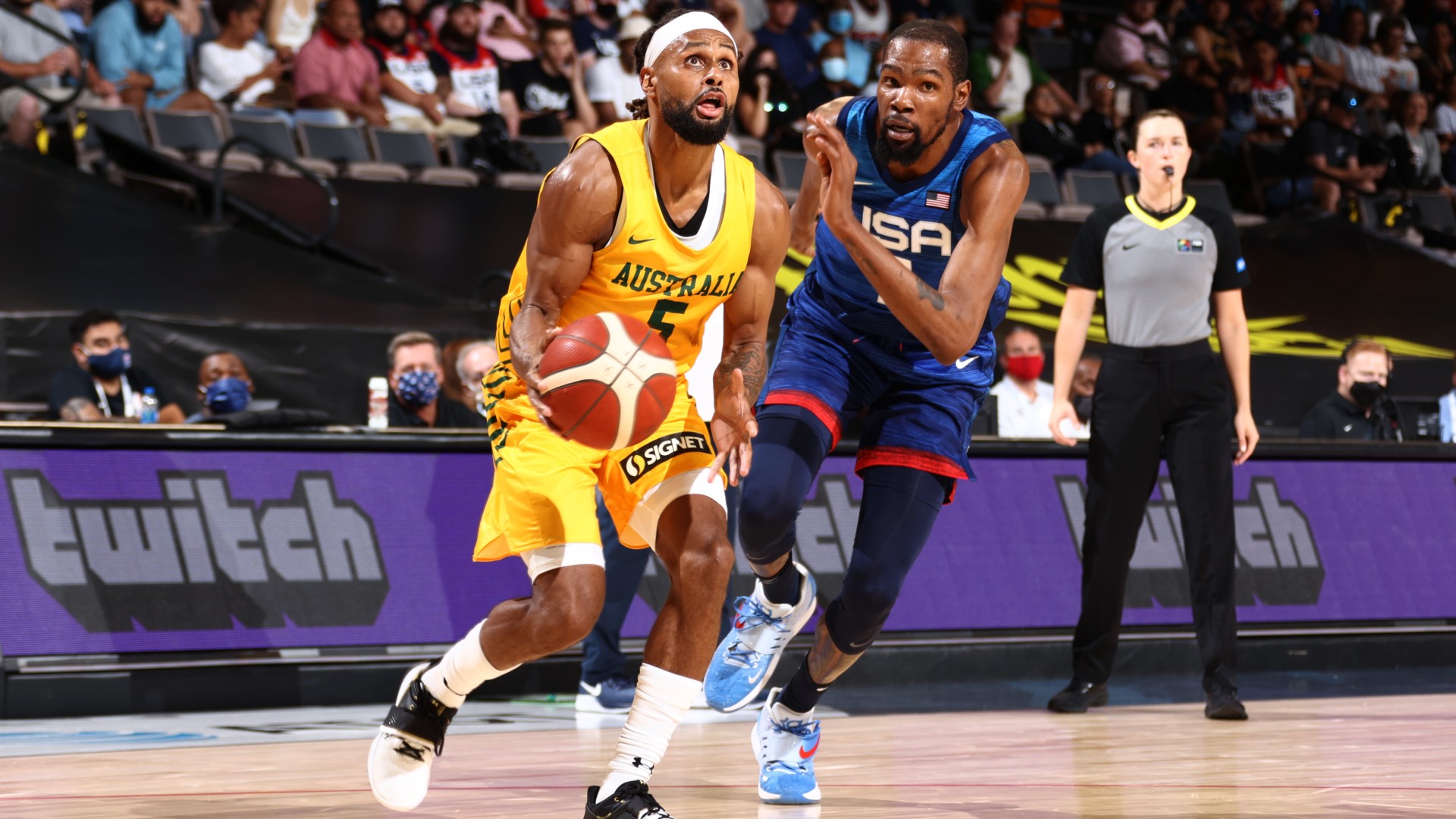 Patty Mills Delivers Again As Australia Take Down Team Usa In Las Vegas Nba Com Canada The Official Site Of The Nba