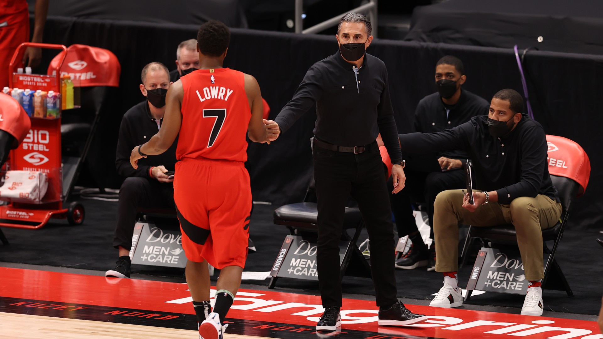 Kyle Lowry: Toronto Raptors guard falls in elite company with efficient triple-double vs ...