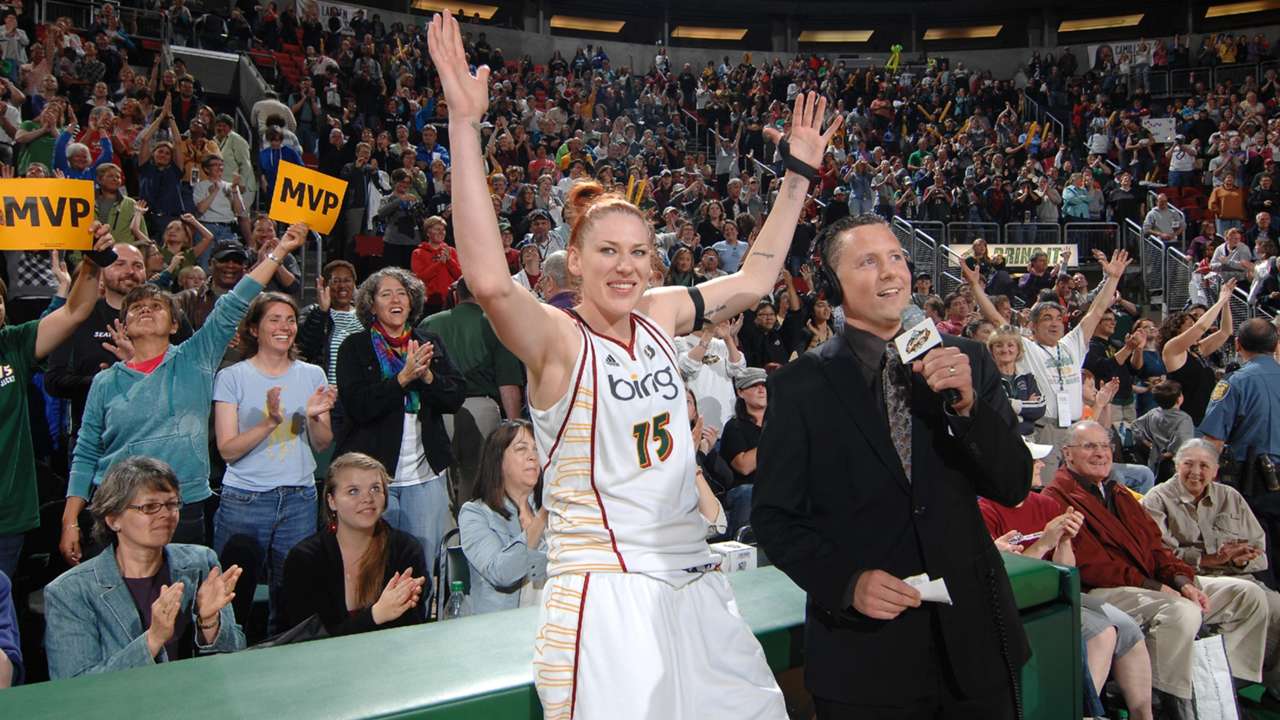 Warriors' Klay Thompson sets playoff record with 11 3pointers in Game