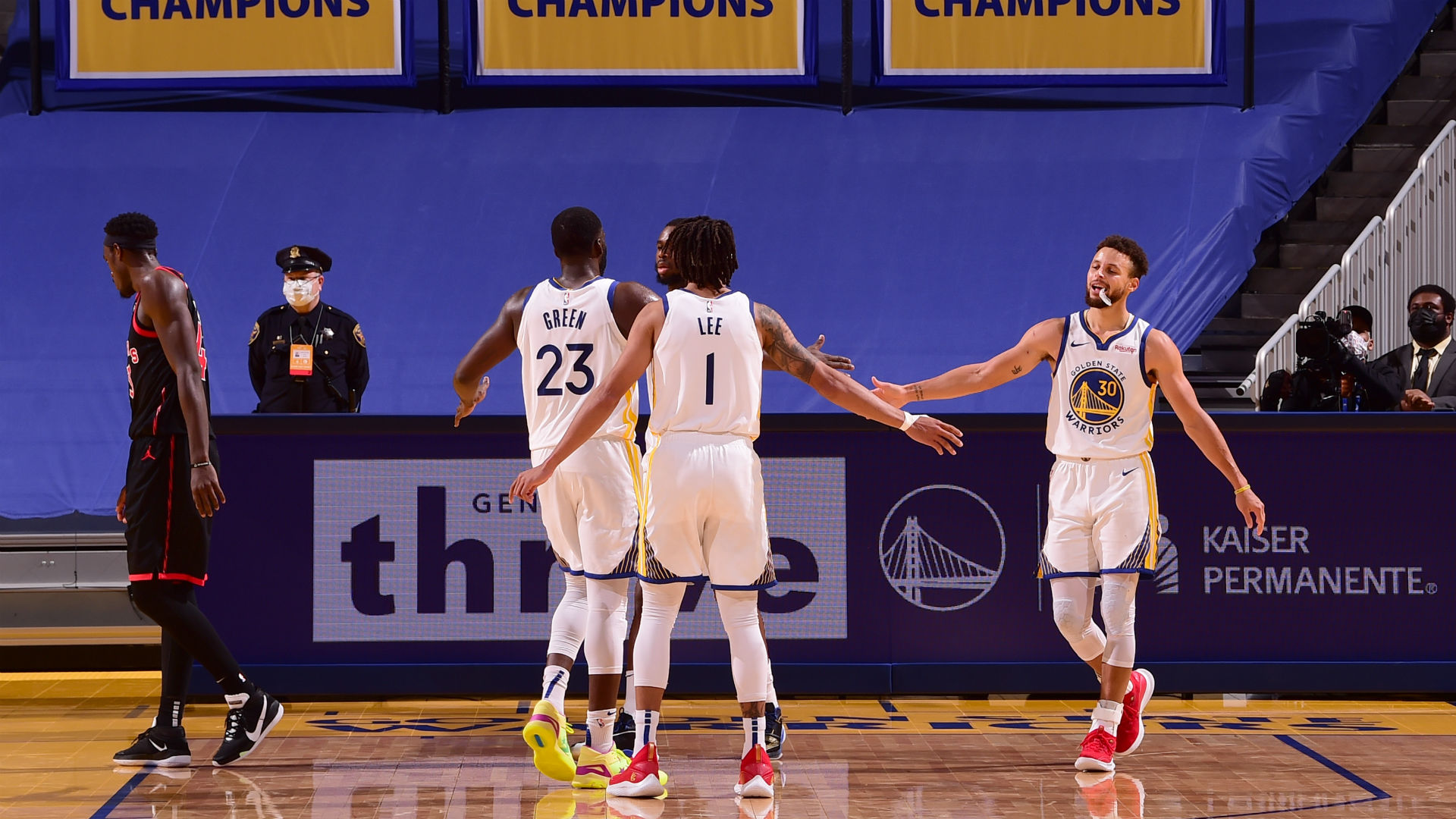 Golden State Warriors Survive Furious Fourth Quarter Rally From Kyle Lowry And Toronto Raptors Nba Com Australia The Official Site Of The Nba