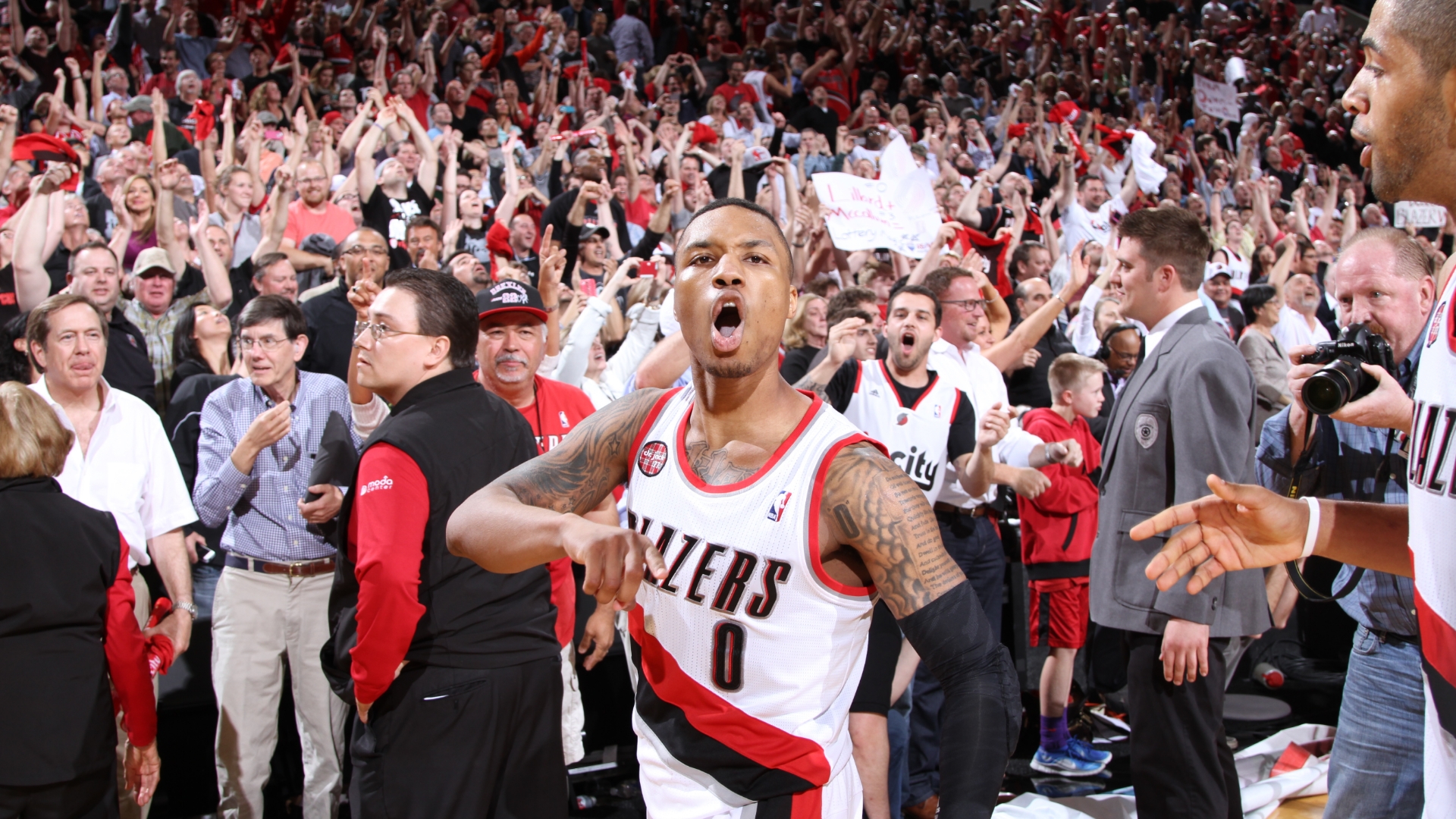 This Date In Nba History May 2 Damian Lillard S Game 6 Buzzer Beating Series Clincher Vs Houston Rockets In 2014 More Nba Com Canada The Official Site Of The Nba