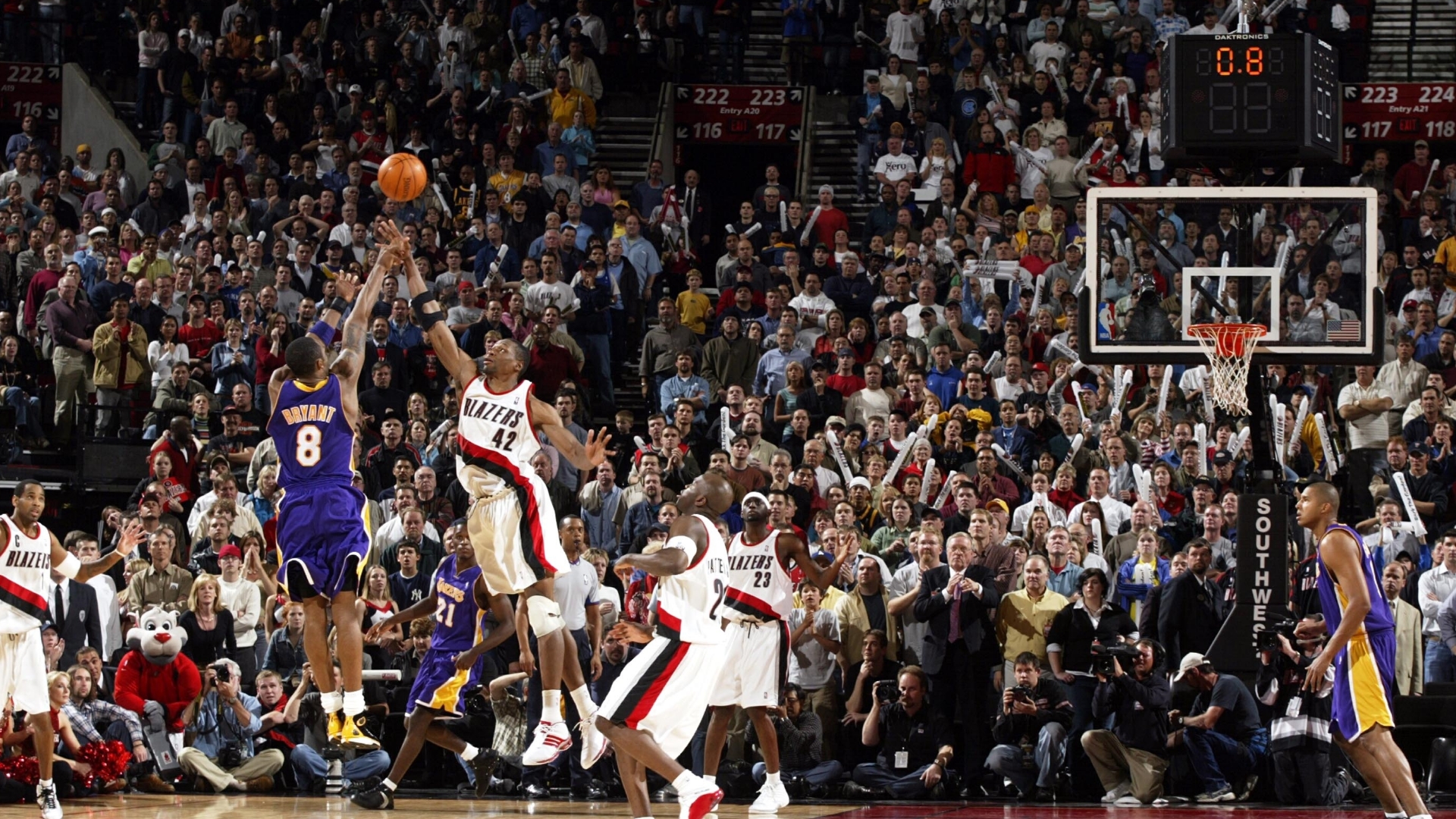 This Date in NBA History: Kobe Bryant's two iconic clutch shots in 2004