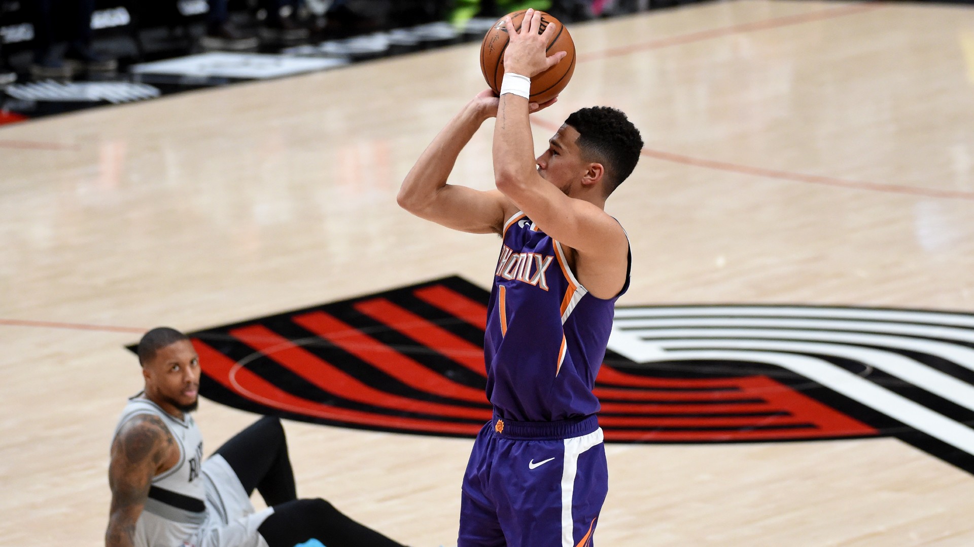 Scorching Hot Devin Booker Helps Phoenix Suns Top Portland Trail Blazers On The Road Nba Com Canada The Official Site Of The Nba