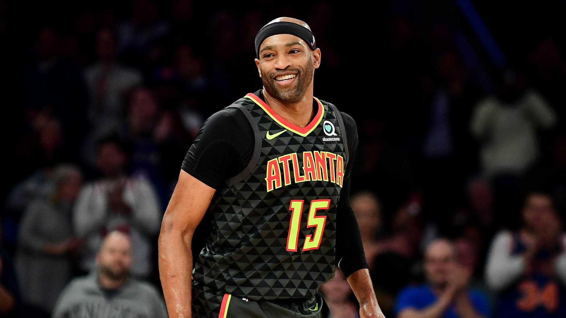 Trae Young Celebrates Vince Carter S Mind Blowing Career With