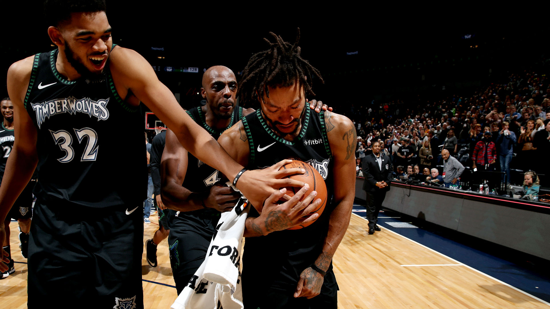 Derrick Rose scores careerhigh 50 points in win against