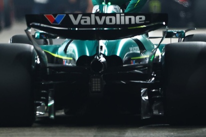 images-amp-6grBjL7Y-s2-fernando-alonso-aston-martin-r-2