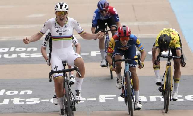 Viva la Roubaix e il pavé, per dimenticare la settimana nera del ciclismo