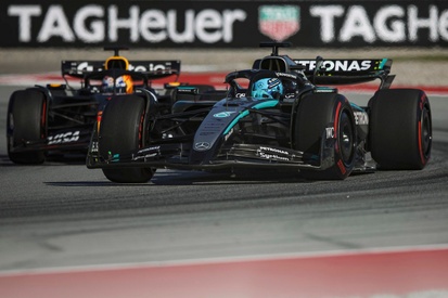 images-amp-YEQRZDMY-s2-george-russell-mercedes-max-ve