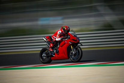 images-amp-6l9r7gL0-s2-francesco-bagnaia-panigale-v4-