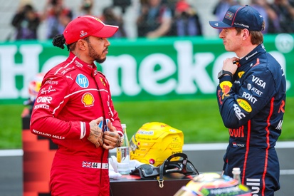 images-amp-0ZR7a1o0-s2-lewis-hamilton-ferrari-max-ver-2