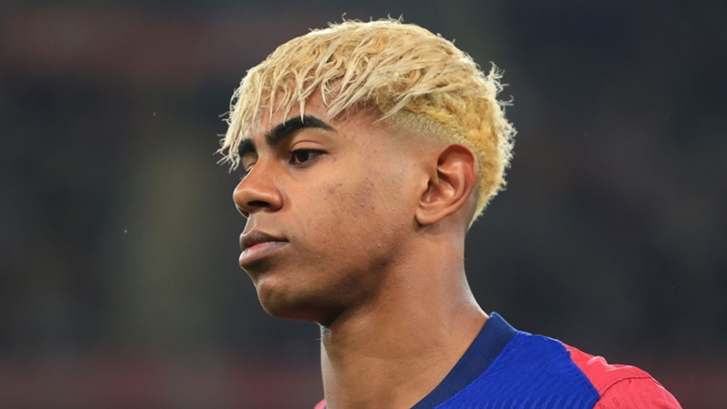 Lamine Yamal luce un nuevo look antes del Clásico de la Copa del Rey