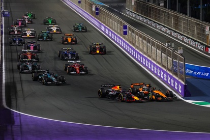 images-amp-6b7dZgB0-s2-max-verstappen-red-bull-racing