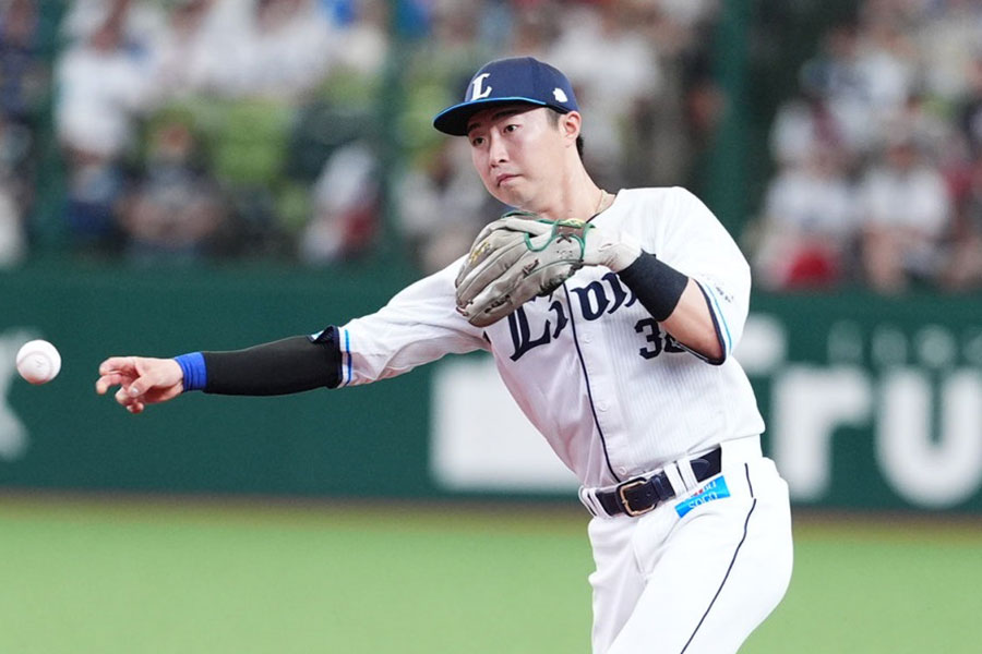 楽天・伊藤裕季也が延長10回サヨナラ打、日本ハムがソフトバンクに
