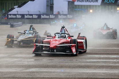 images-amp-6n9ZvqeY-s2-oliver-rowland-nissan-formula-