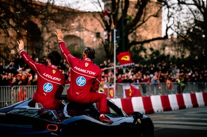 images-amp-0k7W8BD0-s2-charles-leclerc-ferrari-lewis-