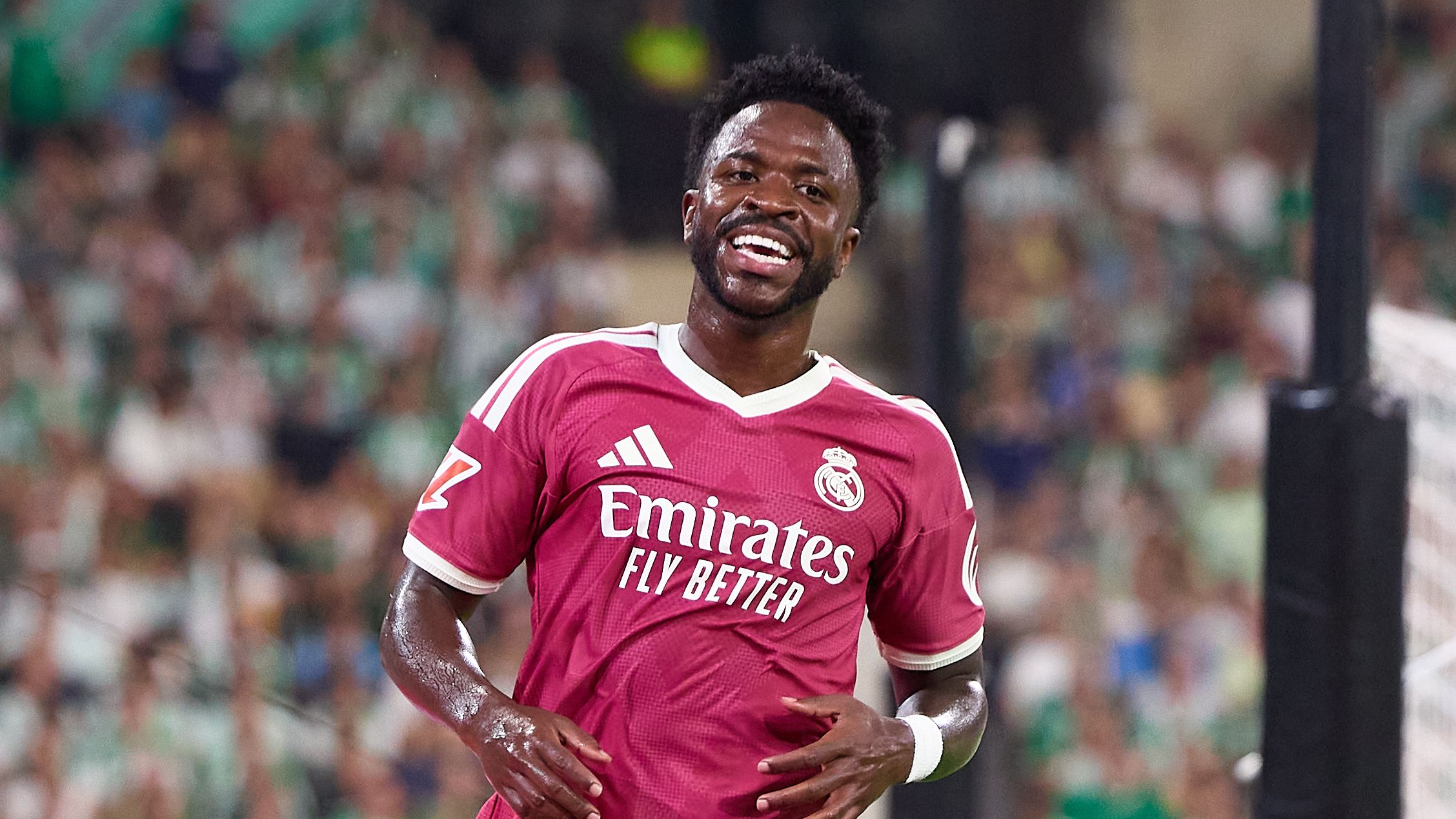 美品Real Madrid . 20 レアルマドリード　ビニシウス　今だけ ヴィニシウス、今季無冠のレアル・マドリードについて…「モドリッチら