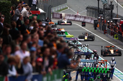 images-amp-6AErJjG6-s2-lando-norris-mclaren-max-verst