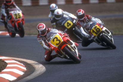 images-amp-2eAJKrm2-s2-eddie-lawson-agostini-yamaha-2