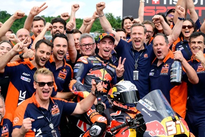 images-amp-0qX5mnw6-s2-pedro-acosta-red-bull-ktm-fact