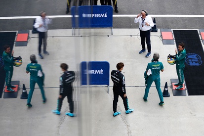 images-amp-0RrQBnA0-s2-fernando-alonso-aston-martin-f