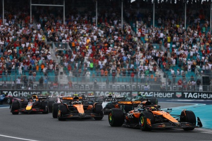 images-amp-2d1kyvwY-s2-lando-norris-mclaren-oscar-pia