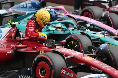 images-amp-27vdB3O0-s2-lewis-hamilton-ferrari