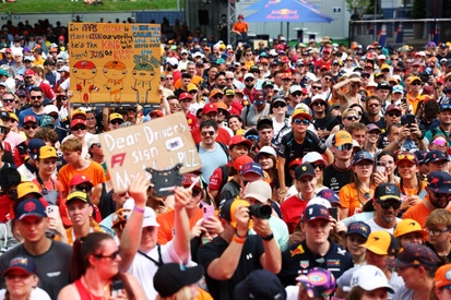 images-amp-6O1GDvJ2-s2-aficionados-en-la-fan-zone