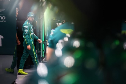 images-amp-6lmdD880-s2-fernando-alonso-aston-martin-r