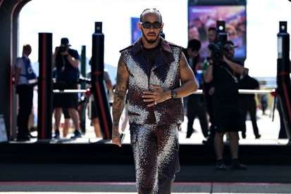 images-amp-Yv871We0-s2-lewis-hamilton-ferrari