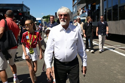 images-amp-0JB39eR0-s2-bernie-ecclestone-in-the-paddo-3