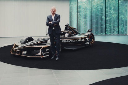 images-amp-YpNRJMX0-s2-xavier-peugeot-ds-automobiles