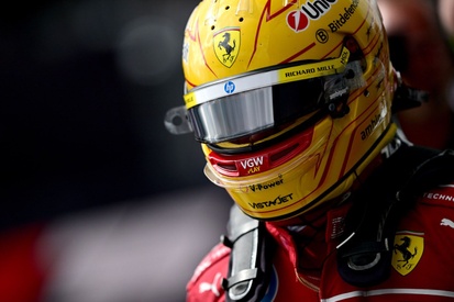 images-amp-68yqEpx0-s2-lewis-hamilton-ferrari