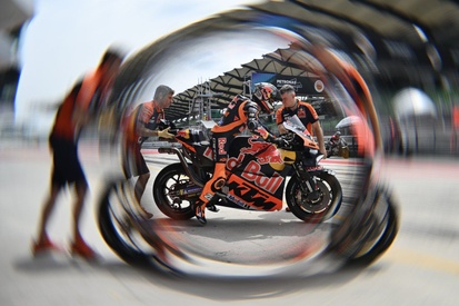 images-amp-0mb4GRg2-s2-dani-pedrosa-red-bull-ktm-fact